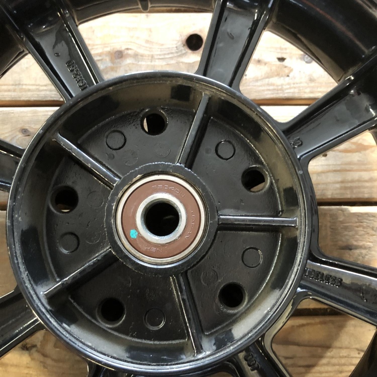 Indian Scout Bobber rear wheel with bearings